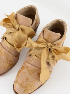 Atelier Inscrire Extinct Flowers Shoe