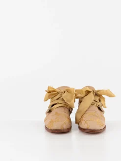 Atelier Inscrire Extinct Flowers Shoe