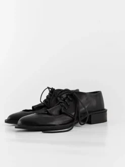 Atelier Inscrire Open Vampe Shoe