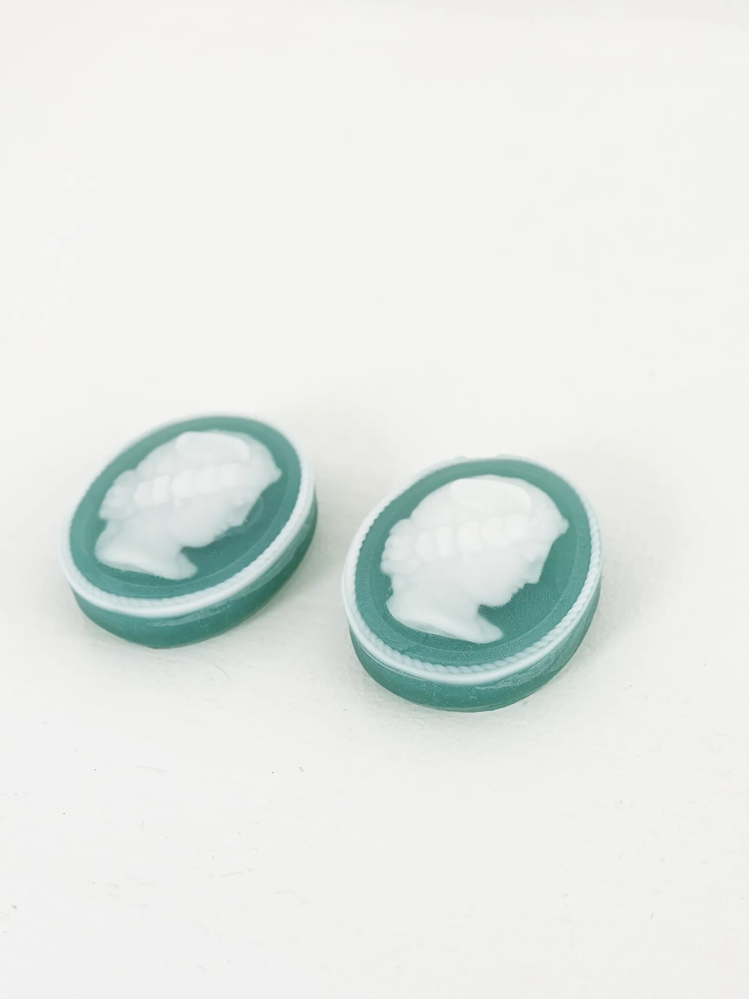 Bridie Hall Diana Intaglio Soap, Aqua Minerals & Sea Kelp