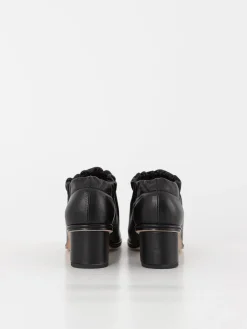 Lauren Manoogian Banded Heel